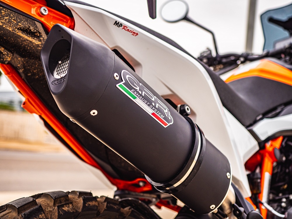 GPR pot echappement compatible avec  Ktm Duke 890 2021-2024, Furore Evo4 Nero, Échappement légal, homologué,silencieux avec db killer amovible et tuyau de liaison spécifique 