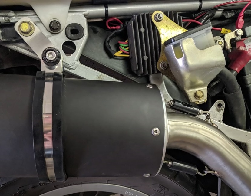 GPR pot echappement compatible avec  Honda Transalp Xl 600 V 1996-1999, Ghisa , Échappement légal, homologué,silencieux avec db killer amovible et tuyau de liaison spécifique 