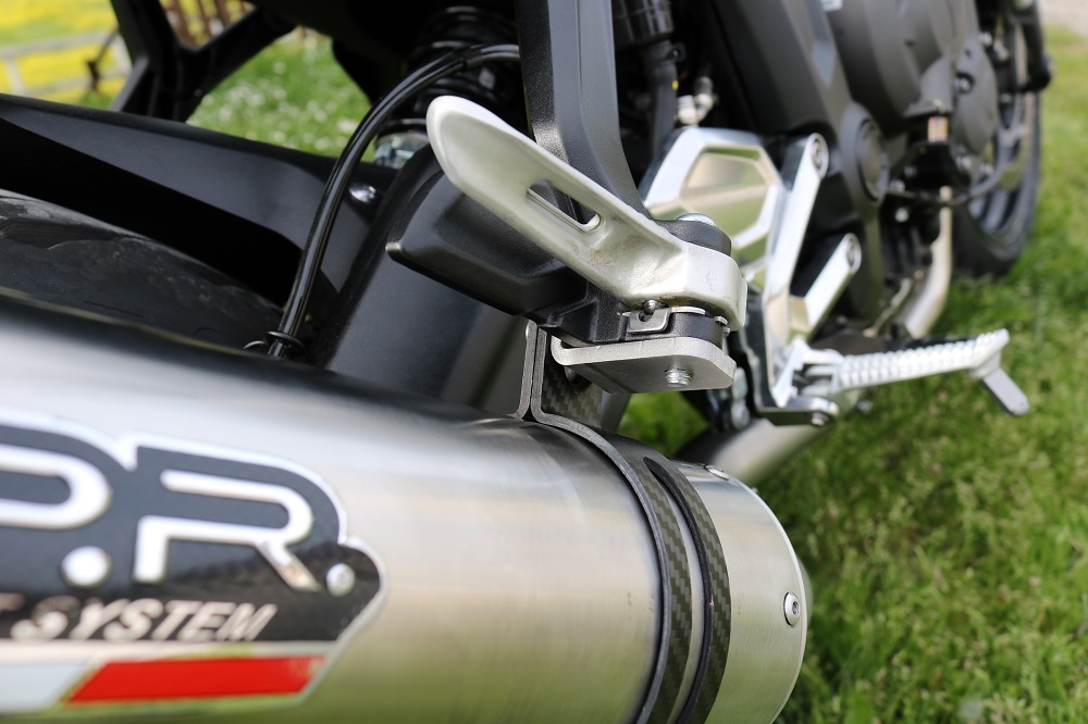 GPR pot echappement compatible avec  Triumph Trident 660 2021-2024, M3 Titanium Natural, Homologué et légal, système d'échappement complet avec catalyseur et db killer amovible 