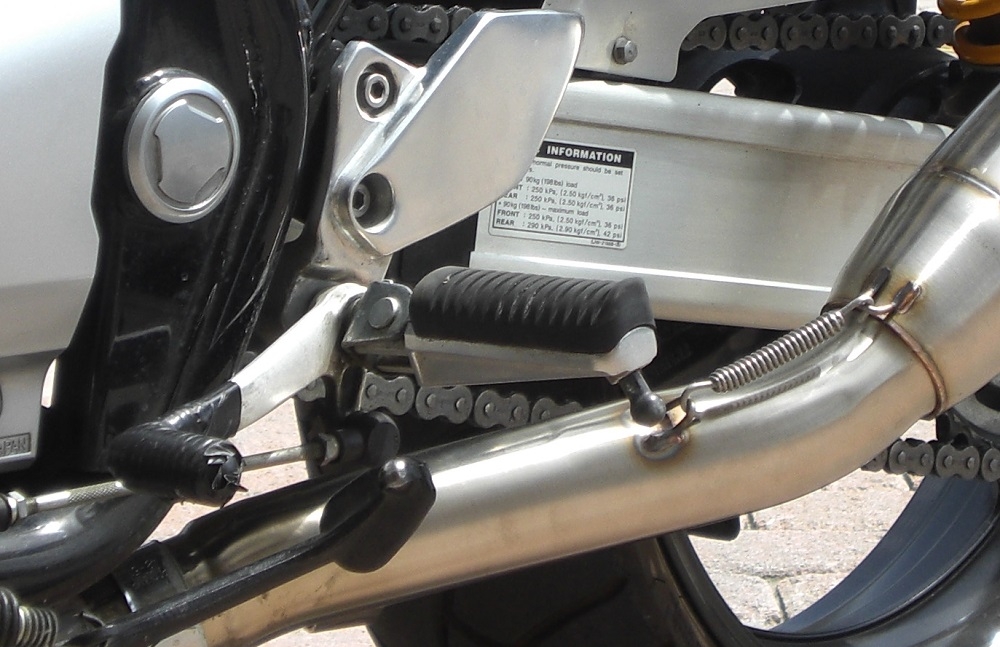 GPR pot echappement compatible avec  Yamaha Xjr 1300 1999-2006, Trioval, Paire de pot d'échappement homologuées, livrées avec db killer amovible et raccords spécifiques 